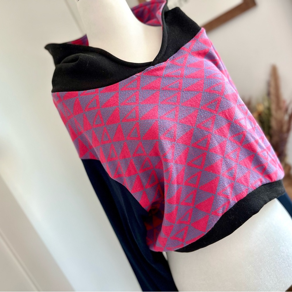 Cropped Geometric Patterned Hoodie